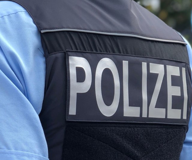 Verletzter Radfahrer tritt nach Unfall gegen&nbsp;PKW