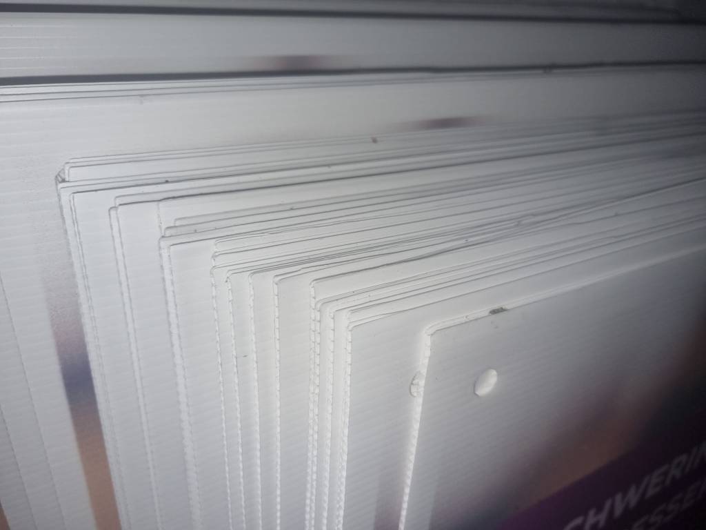 Müssen AfD, UB ihre Plakate abnehmen? Ärger beim Kleingedruckten.