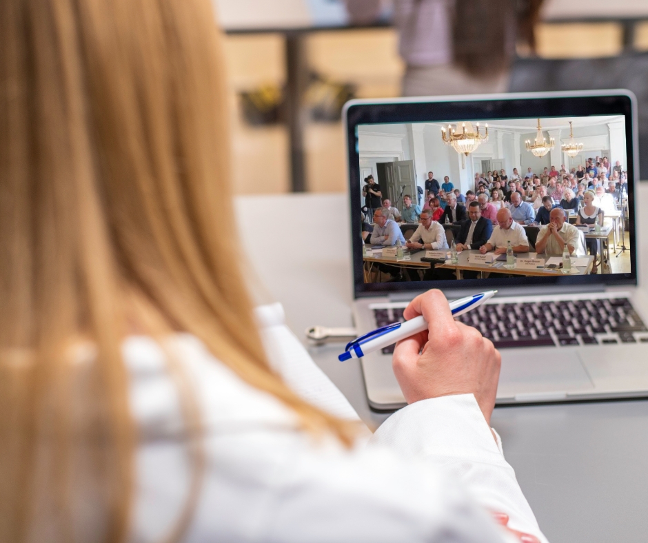 Stadtvertretung vom heimischen Sessel aus? Teilnahme soll zukünftig auch digital möglich&nbsp;sein.