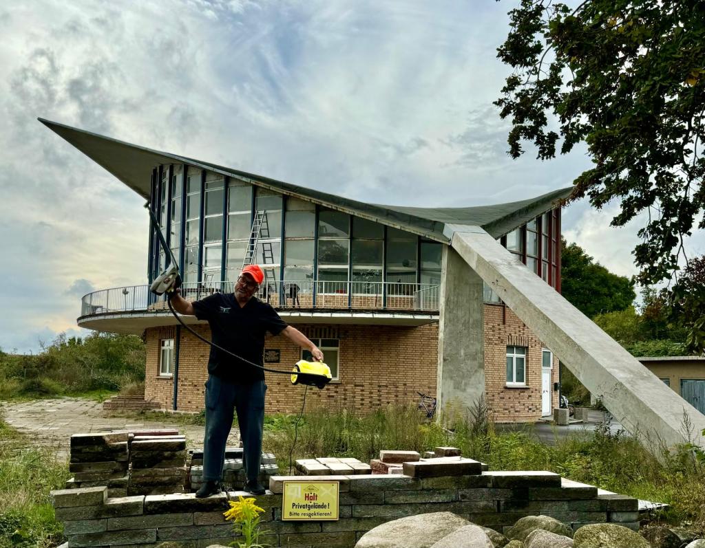 Fensterputzen als Hochverrat: Ein Schrör-Fall und der&nbsp;Denkmalschutz