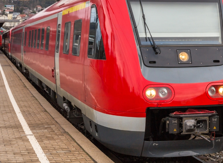 Einschnitte für Schwerins Bahnverkehr: Deutsche Bahn reduziert Verbindungen und verlängert Fahrtzeiten bei IC und&nbsp;ICE