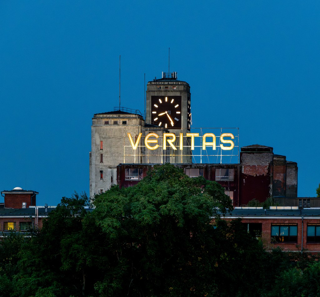 „ZEIT“ – Neue Ausstellung in der&nbsp;MV-Fotogalerie