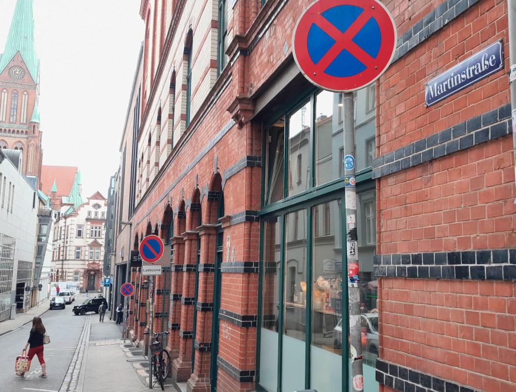 Mann soll Kopfverletzungen erlitten haben. Polizei sucht Zeugen nach Schlägerei in&nbsp;Martinstraße