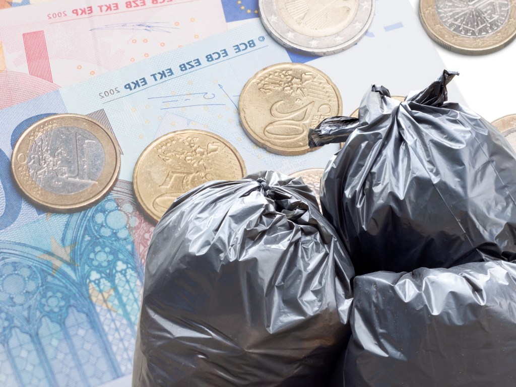 Schweriner Abfallgebühren: Leichte Entlastung bei Grundgebühr, aber höhere Kosten für die&nbsp;Tonne