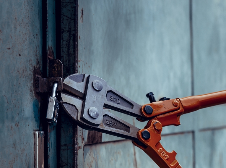 Weststadt weiter im Visier von Einbrechern: Spurensuche in der Friesenstraße. Wer hat etwas&nbsp;gesehen?