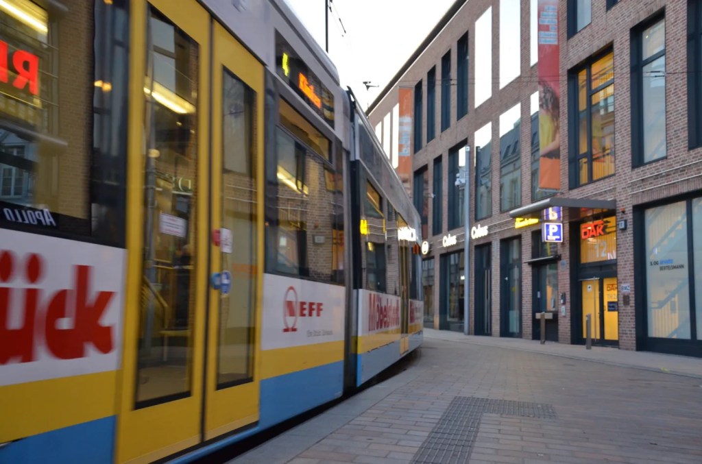 Stadtvertretung beschließt „Halten auf Wunsch“ in Schwerin – Einführung mit breiter Mehrheit&nbsp;beschlossen.