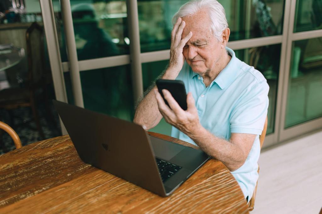 Schwerin sucht SilverSurfer: Wer älteren Menschen Smartphone und Internet erklärt, wird jetzt&nbsp;gebraucht