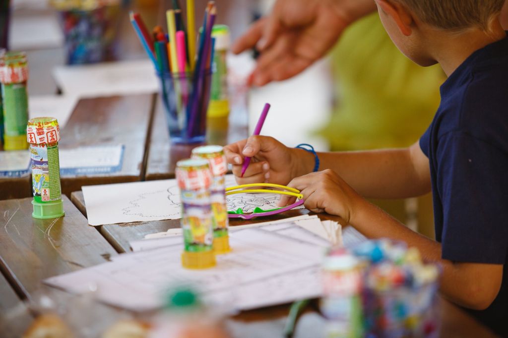 Handwerkskita „Alles im Lot“ feiert Qualitätssiegel und buntes Sommerfest