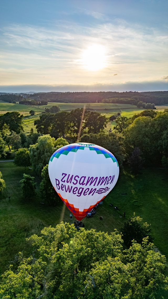 Bald auch über Schwerin? Demokratie-Ballon „Aufwind“ startet über Mecklenburg-Vorpommern