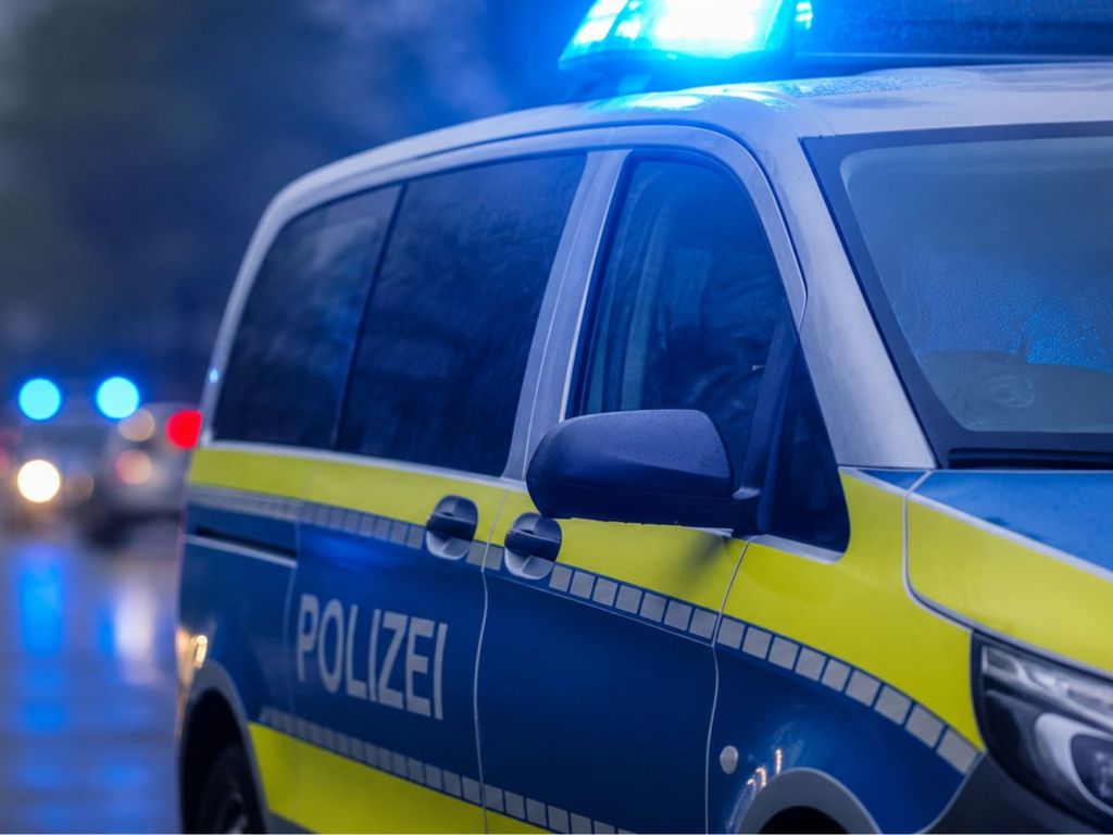 Nach Fahrerflucht und Kollision mit Polizeiauto: Zwei weitere schwere Unfälle in und um&nbsp;Schwerin