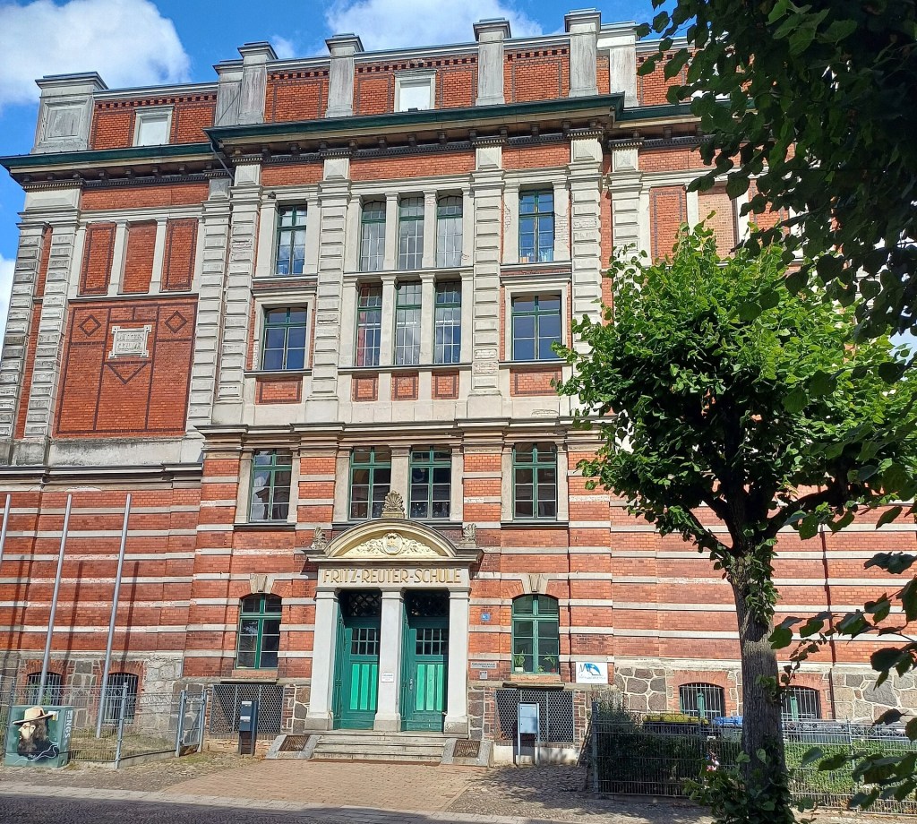 Millionen für Schulen, Kitas und eine neue Feuerwache: So steht es um Schwerins Bauprojekte