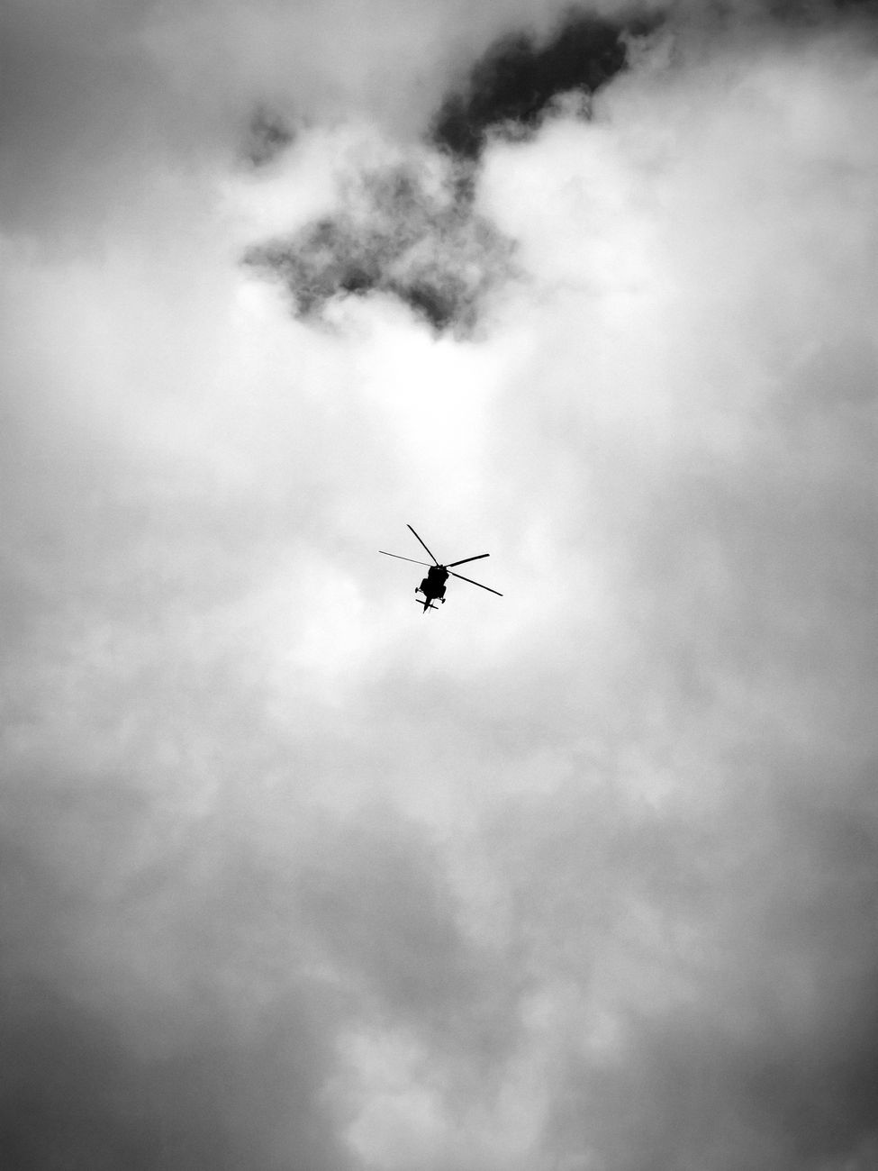 Helikopter über Schwerin am Mittwochabend. Das ist bekannt.