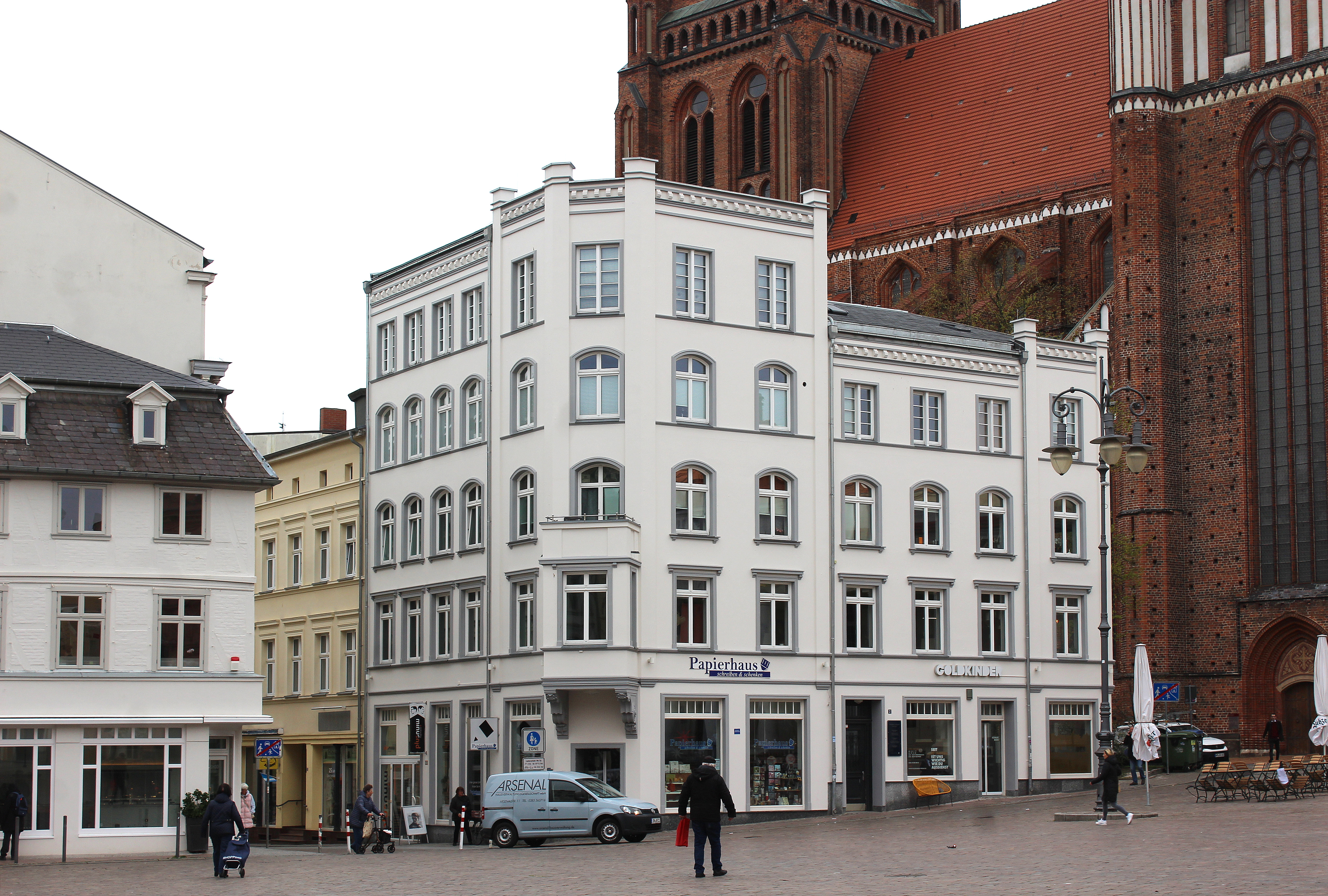 Schweriner Dom vom Marktplatz